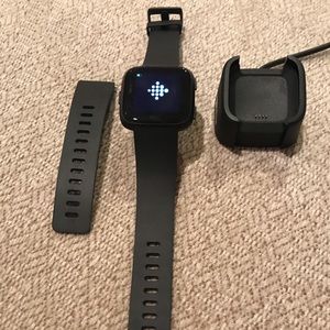 Black FitBit Versa Lite Edition Smartwatch